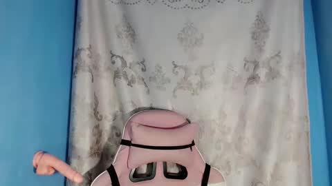    online show from November 2025 02:39:02 PM