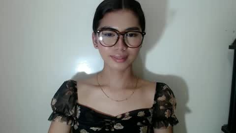 hottestdella69 online show from October 2025 09:32:02 AM