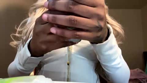 hottie940534 online show from January 2026 11:10:02 PM