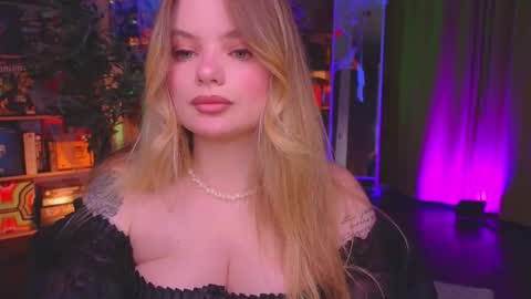 Jane  online show from November 2025 03:58:02 PM