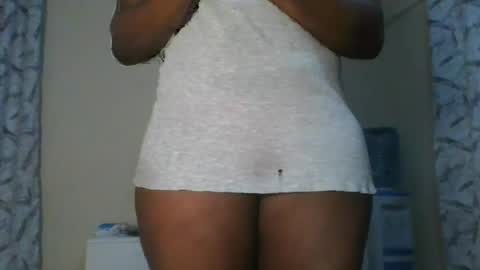 Snapshot of hottie_vera chatting on June 2026 06:48:02 AM vera online show from June 2026 06:48:02 AM
