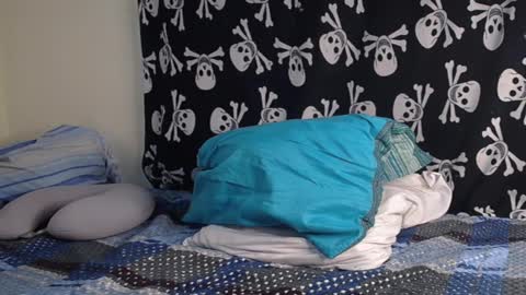 independent Model online show from February 2025 02:25:01 AM