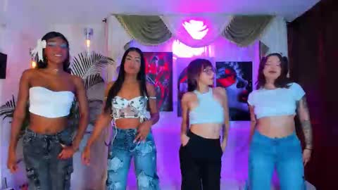 Snapshot of hotties_kittens18 chatting on October 2025 04:13:02 PM hotties_kittens18 online show from October 2025 04:13:02 PM