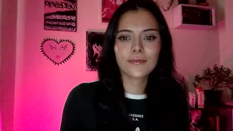 Snapshot of hottietat4u chatting on October 2025 08:32:01 PM Tat  online show from October 2025 08:32:01 PM