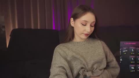 hottpeachh online show from November 2025 04:22:01 PM