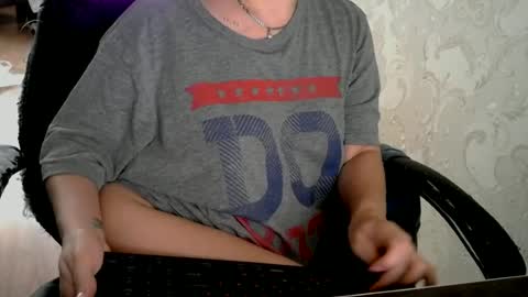Snapshot of hotty_mary chatting on June 2026 04:44:01 PM Mary online show from June 2026 04:44:01 PM