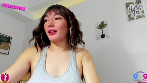 Snapshot of hottycrishinaxx chatting on December 2024 06:43:02 AM crishinahotty online show from December 2024 06:43:02 AM