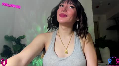 Snapshot of hottycrishinaxx chatting on January 2025 04:23:02 AM crishinahotty online show from January 2025 04:23:02 AM