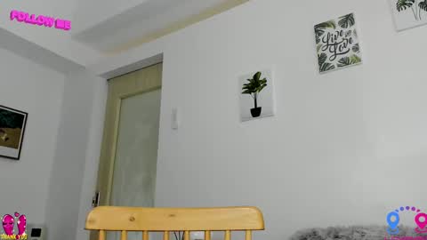 Snapshot of hottycrishinaxx chatting on March 2025 05:22:02 AM crishinahotty online show from March 2025 05:22:02 AM