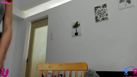 Snapshot of hottycrishinaxx chatting on October 2025 04:44:02 AM crishinahotty online show from October 2025 04:44:02 AM