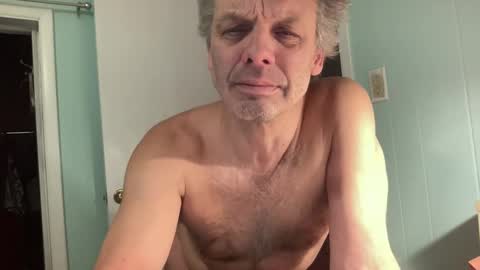 howlingatnothing online show from December 2024 02:20:02 AM