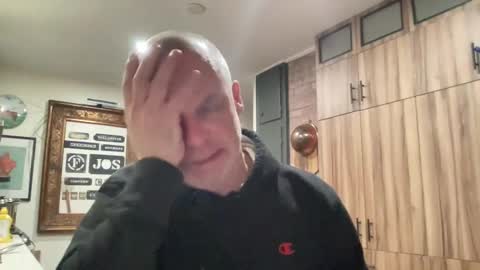 howlingatnothing online show from December 2024 11:07:02 PM