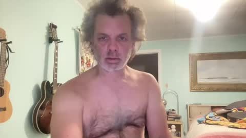 howlingatnothing online show from September 2025 02:38:02 AM