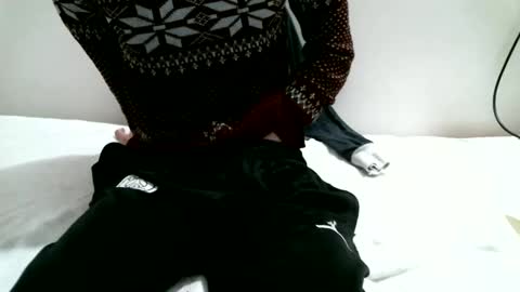 Snapshot of hug_me chatting on January 2025 06:31:01 PM Keanu online show from January 2025 06:31:01 PM