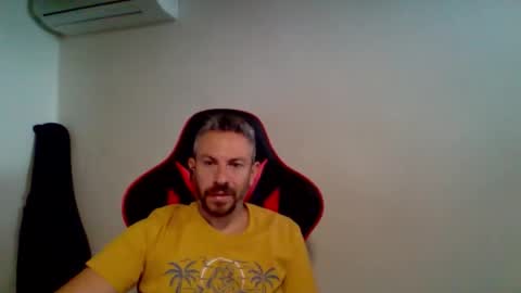 Snapshot of huge__cumshot chatting on September 2025 08:05:01 AM huge__cumshot online show from September 2025 08:05:01 AM