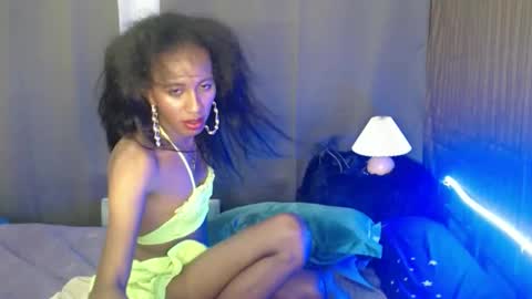 Snapshot of hugecock_caramel chatting on March 2026 09:04:01 AM hugecock_caramel online show from March 2026 09:04:01 AM