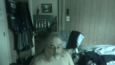 Snapshot of huggybear566 chatting on June 2026 03:13:01 PM lonely huggy bear online show from June 2026 03:13:01 PM