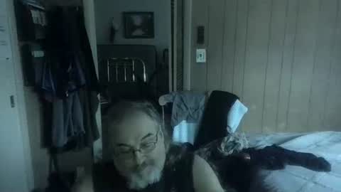 Snapshot of huggybear566 chatting on July 2026 02:01:01 PM lonely huggy bear online show from July 2026 02:01:01 PM