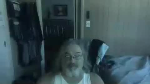 Snapshot of huggybear566 chatting on July 2026 04:13:01 PM lonely huggy bear online show from July 2026 04:13:01 PM