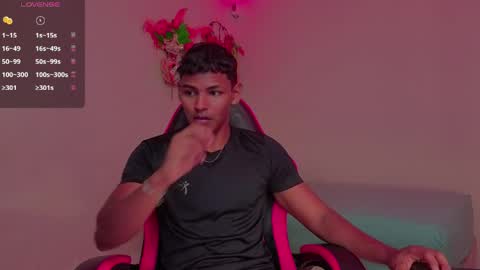 Snapshot of hugo_cano chatting on June 2026 01:40:01 AM Hugo Cano online show from June 2026 01:40:01 AM