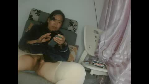 hujiajia520321431 online show from October 2025 11:39:02 AM