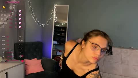 Jess online show from April 2026 04:11:01 PM