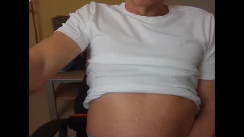 Snapshot of hundeleine chatting on February 2025 10:07:01 AM hundeleine online show from February 2025 10:07:01 AM