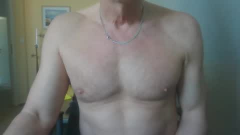 Snapshot of hundeleine chatting on February 2026 07:54:02 AM hundeleine online show from February 2026 07:54:02 AM