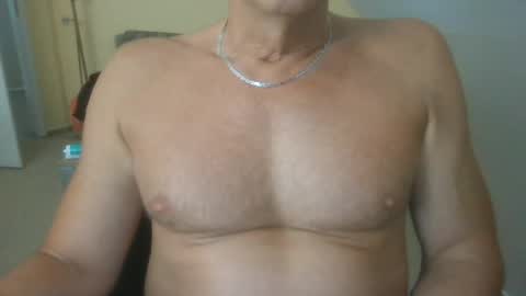 Snapshot of hundeleine chatting on July 2026 01:50:02 PM hundeleine online show from July 2026 01:50:02 PM