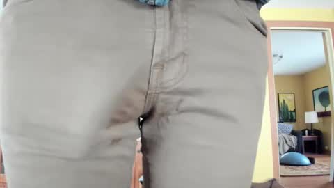 Snapshot of hung_hot_fit10 chatting on December 2024 06:57:01 PM Big uncut cock dripping online show from December 2024 06:57:01 PM