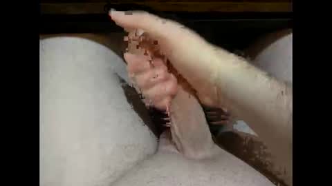 hung_mac0 online show from December 2025 07:20:01 PM