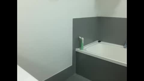 Snapshot of hungandy79 chatting on January 2025 09:32:01 AM Fit hung nude online show from January 2025 09:32:01 AM