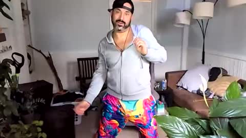 Snapshot of hungitalian40 chatting on April 2026 04:42:02 PM hungitalian40 online show from April 2026 04:42:02 PM