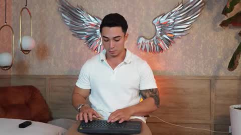 hunk_ryan online show from October 2025 07:58:02 PM