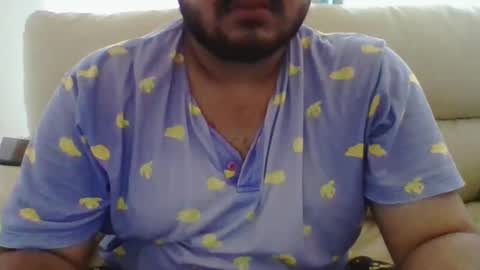 Snapshot of hunkchubby chatting on April 2026 06:05:02 AM chubbyBubby online show from April 2026 06:05:02 AM