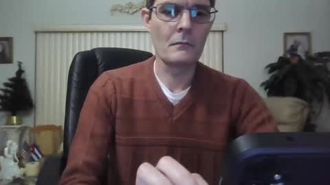 Snapshot of hunkmasclefad458 chatting on December 2024 05:18:01 AM hunkmasclefad458 online show from December 2024 05:18:01 AM