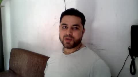 Snapshot of hunkster102 chatting on May 2026 04:39:02 AM hunkster102 online show from May 2026 04:39:02 AM