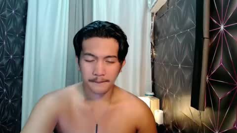 hunkylloyd online show from February 2025 07:36:02 AM