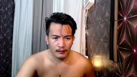 hunkylloyd online show from March 2025 01:56:01 AM