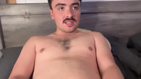 Snapshot of hunterbentleyy chatting on September 2025 10:10:02 PM Hunter online show from September 2025 10:10:02 PM