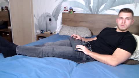 Snapshot of hunterbridges chatting on January 2025 05:31:02 PM Hunter Bridges online show from January 2025 05:31:02 PM