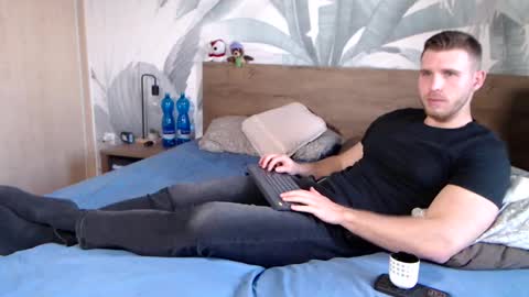 Snapshot of hunterbridges chatting on January 2025 02:53:02 PM Hunter Bridges online show from January 2025 02:53:02 PM