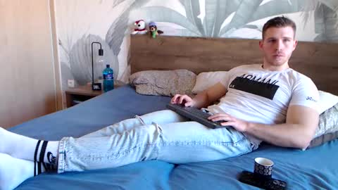Snapshot of hunterbridges chatting on February 2025 10:00:01 AM Hunter Bridges online show from February 2025 10:00:01 AM