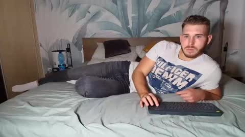 Snapshot of hunterbridges chatting on October 2025 02:58:02 PM Hunter Bridges online show from October 2025 02:58:02 PM