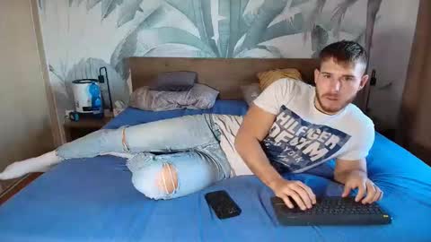 Snapshot of hunterbridges chatting on October 2025 07:20:02 AM Hunter Bridges online show from October 2025 07:20:02 AM