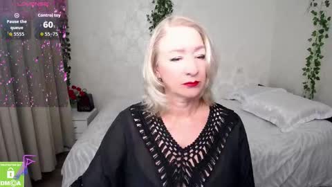 Irena online show from September 2025 12:08:02 PM