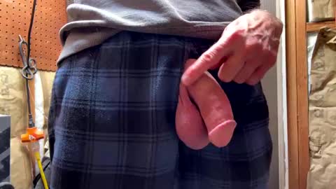 Snapshot of huskey300 chatting on December 2024 04:38:01 AM huskey300 online show from December 2024 04:38:01 AM