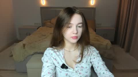 Snapshot of hwadwellingham chatting on July 2026 07:10:01 AM Lily online show from July 2026 07:10:01 AM