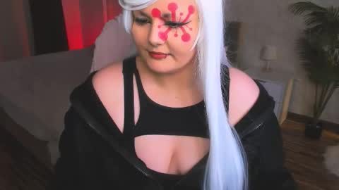 Hwasa online show from March 2026 08:37:02 PM