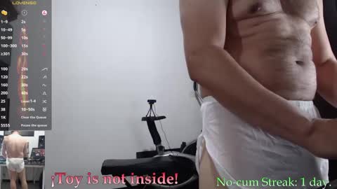 Snapshot of hxmister chatting on December 2024 03:37:02 AM Andrew online show from December 2024 03:37:02 AM